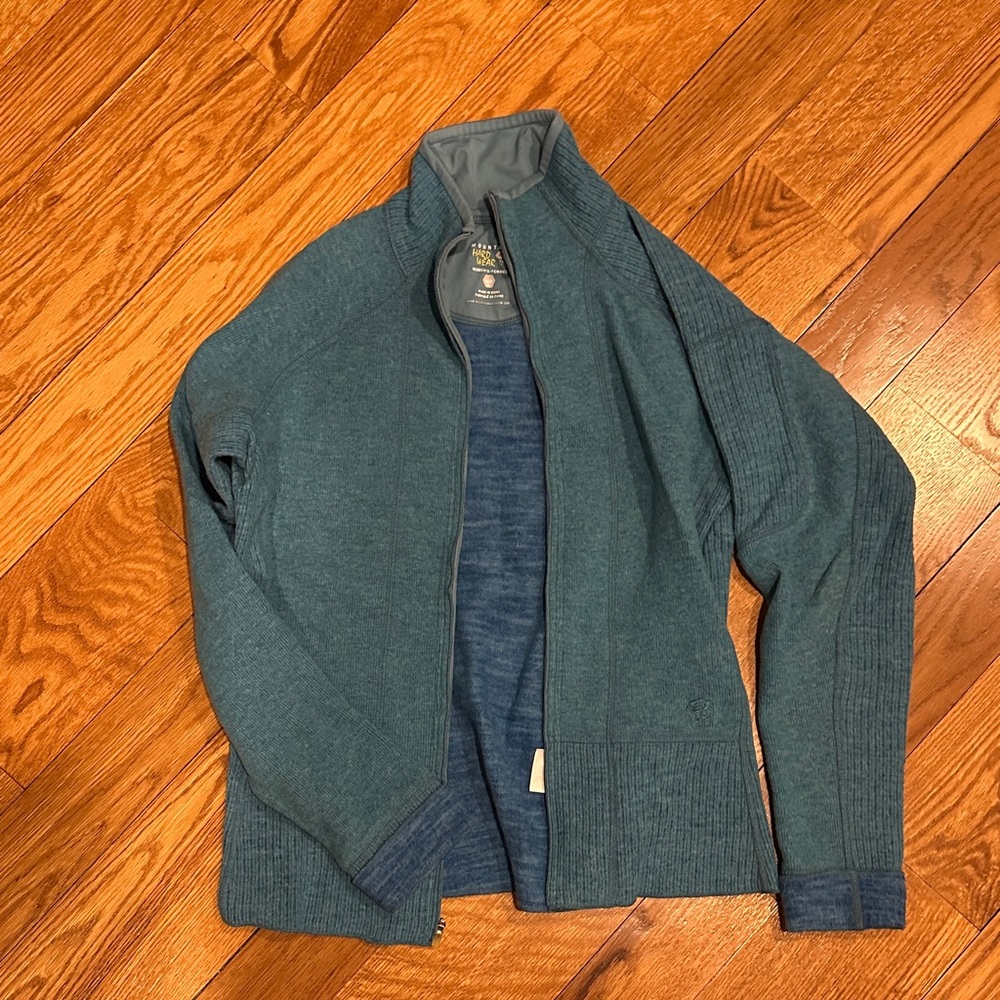 Mountain Hardwear zip up sweater